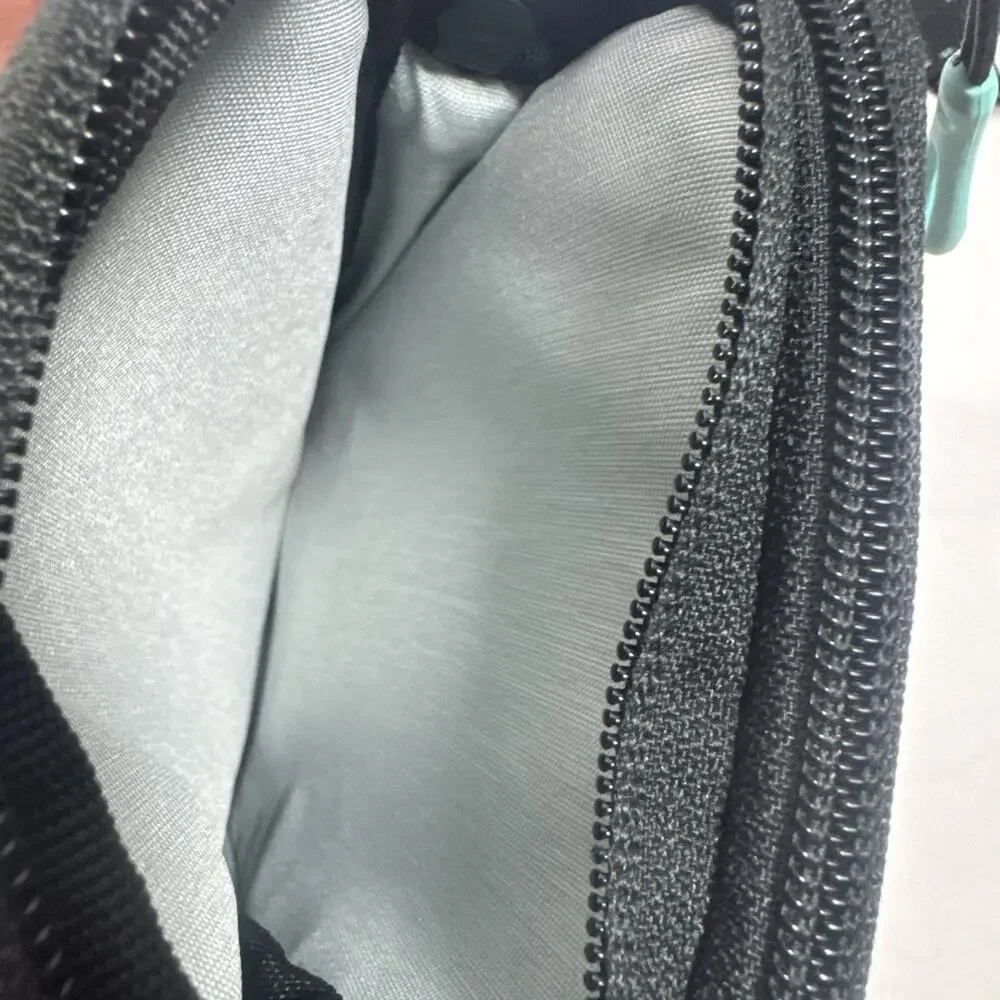 Sherpäni Mini Crossbody